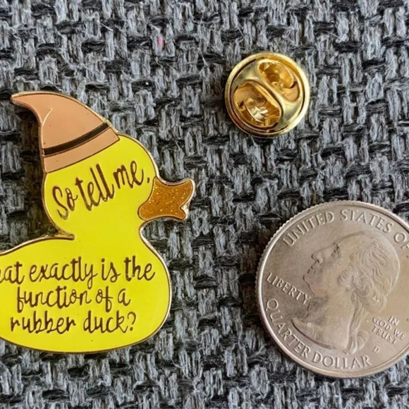 Brand new muggle inspired rubber duck enamel pin - Picture 2 of 3